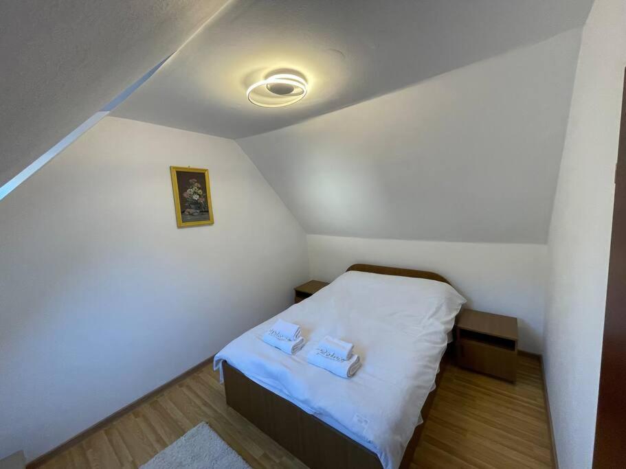 Easy Living Apartments - Old Town บราชอฟ ภายนอก รูปภาพ