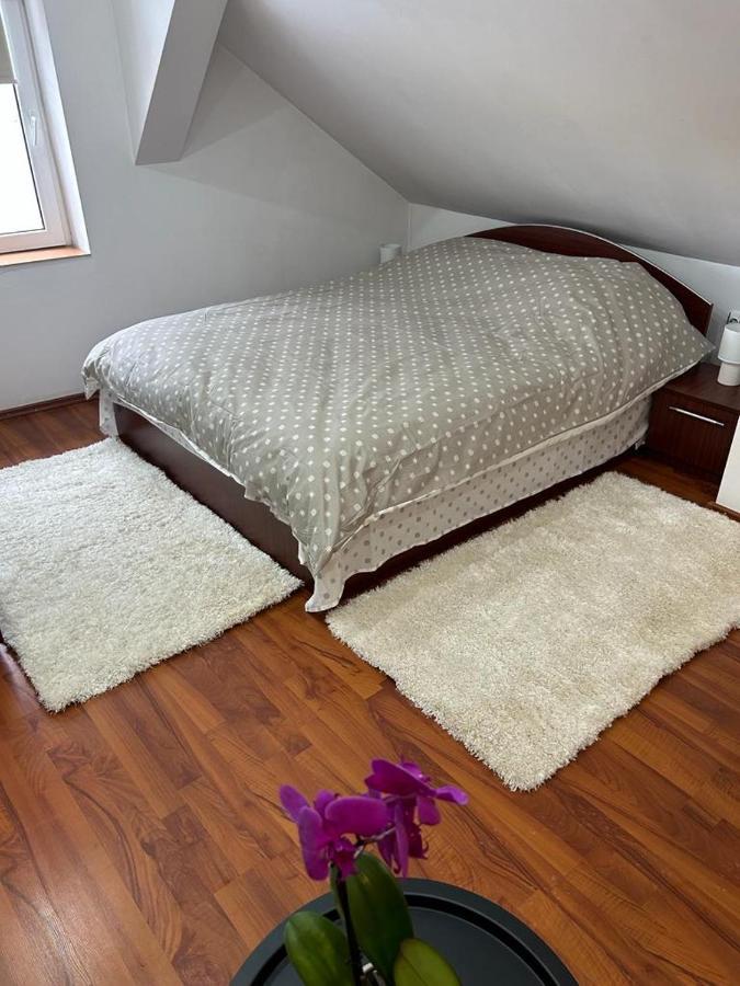 Easy Living Apartments - Old Town บราชอฟ ภายนอก รูปภาพ