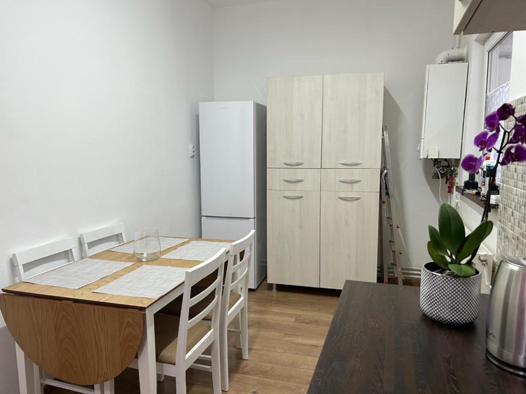 Easy Living Apartments - Old Town บราชอฟ ภายนอก รูปภาพ