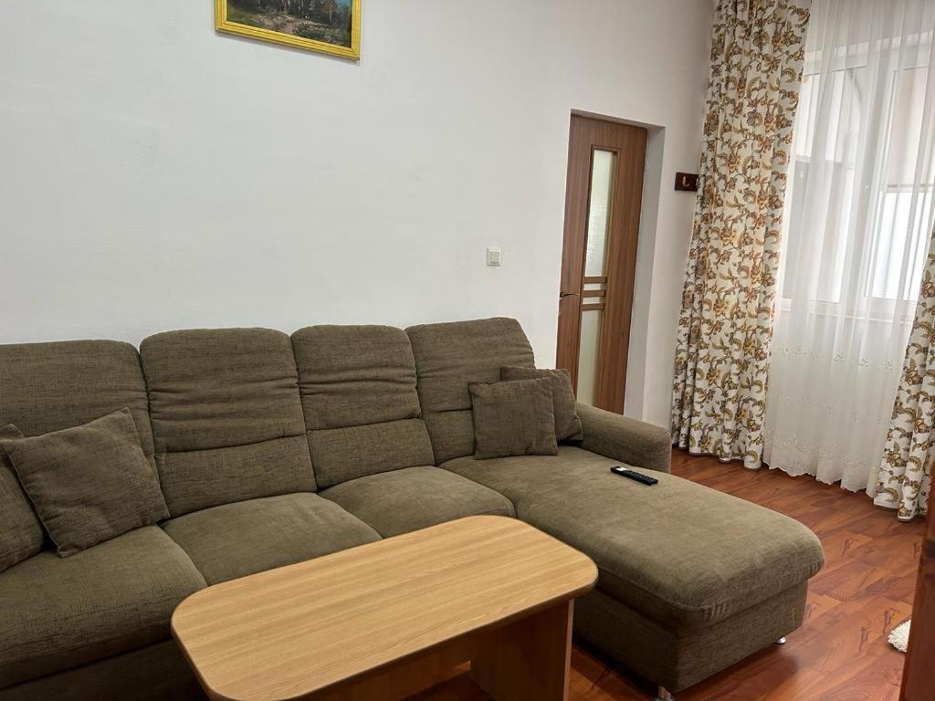 Easy Living Apartments - Old Town บราชอฟ ภายนอก รูปภาพ