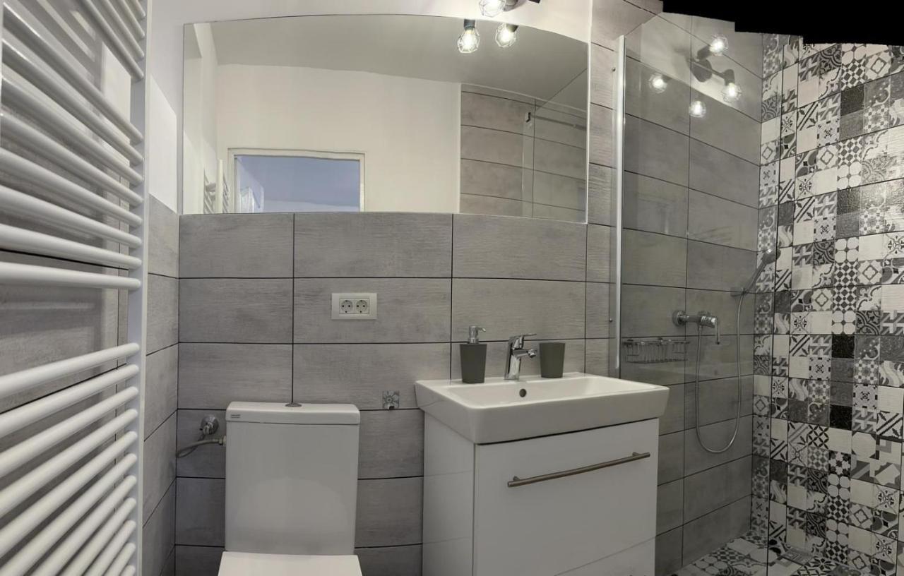 Easy Living Apartments - Old Town บราชอฟ ภายนอก รูปภาพ